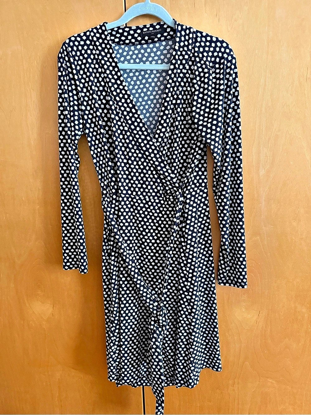 Banana Republic Black & White Printed Wrap Mini Dress Size Medium Like New